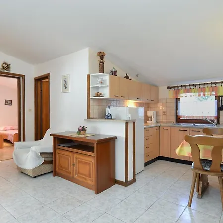 Apartman Fuer 4 Personen Ca 45 Qm In Liznjan, Istrien Suedkueste Von Istrien